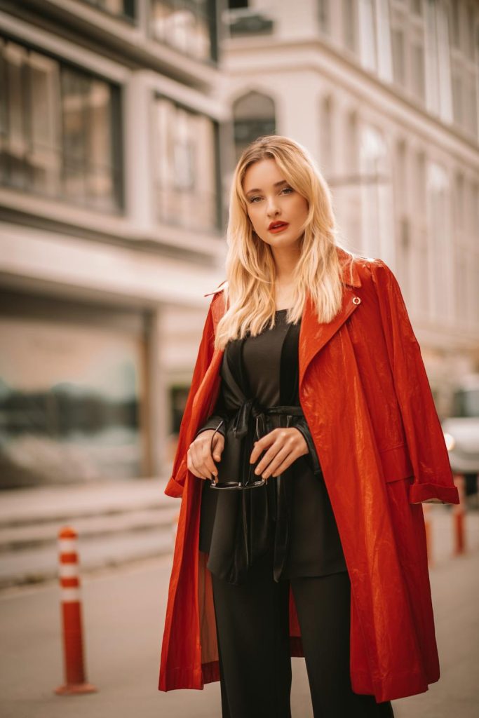 Rød er det nye sort: 7 uimodståelige items, der løfter dit forårslook