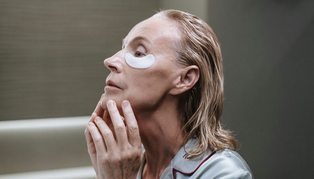 Derfor er øjencreme med retinol den lille superstjerne, din hud har ventet på